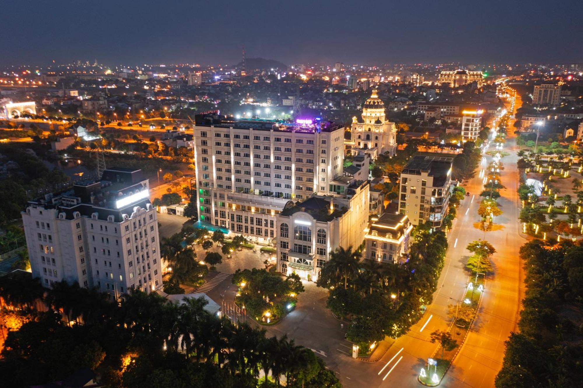 Ninh Binh Legend Hotel Exterior photo